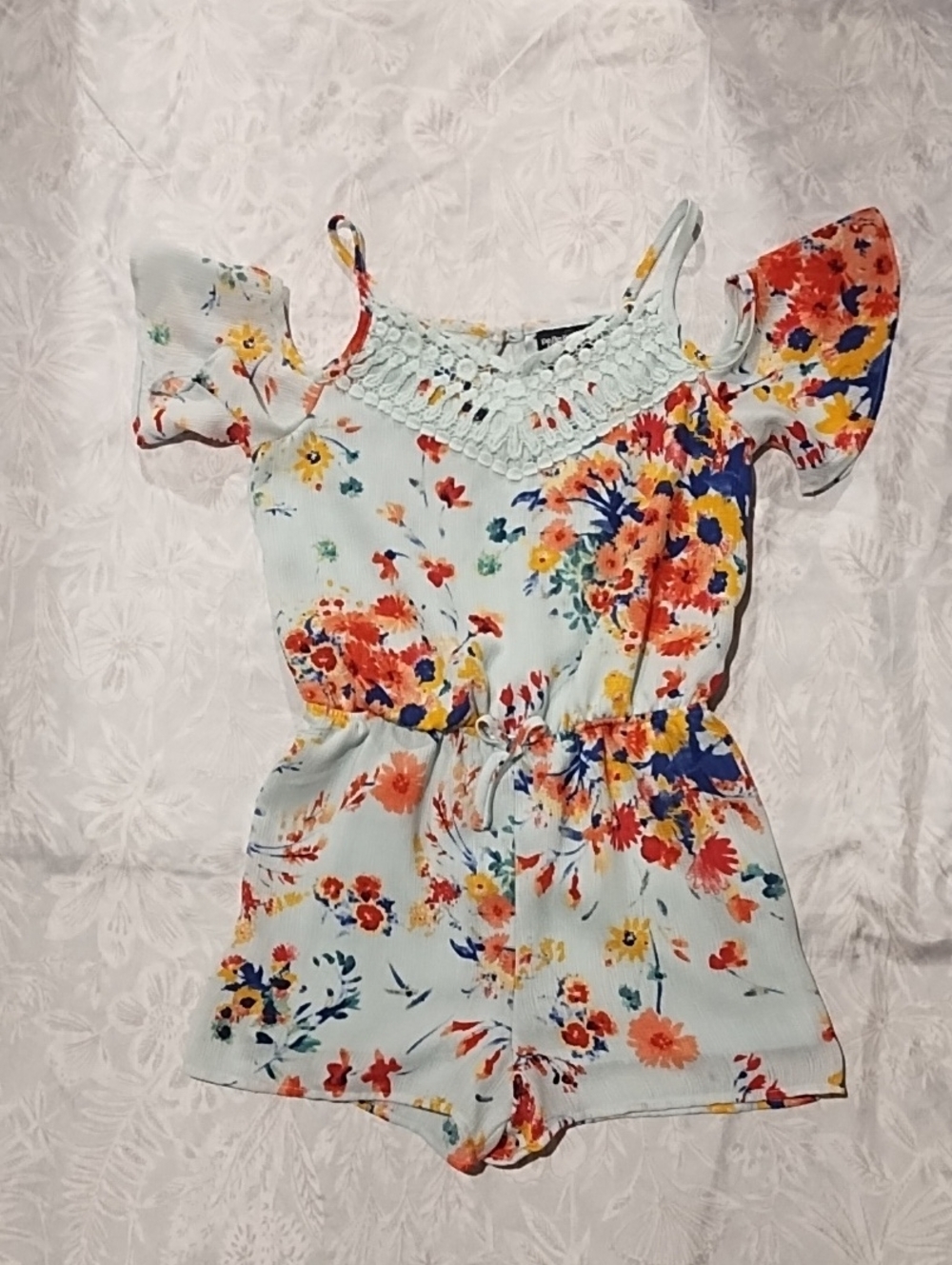 paper doll Light Blue Floral Fall Cold-Shoulder Camisole Romper Like New Size 10